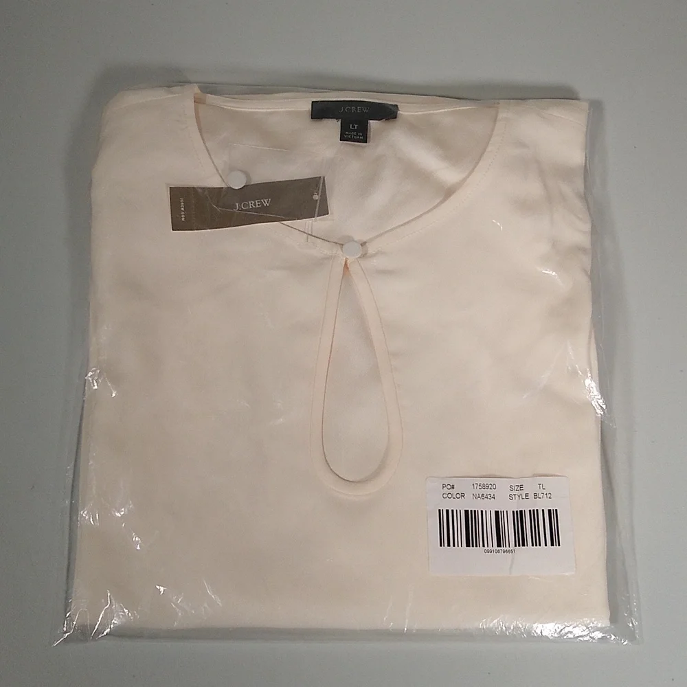 NWT J. Crew Puff Sleeve Satin Back Crepe‎ Blouse Cream